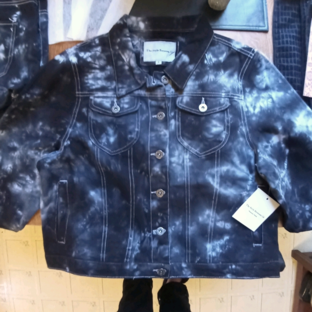 Tye Dye Set. Size L